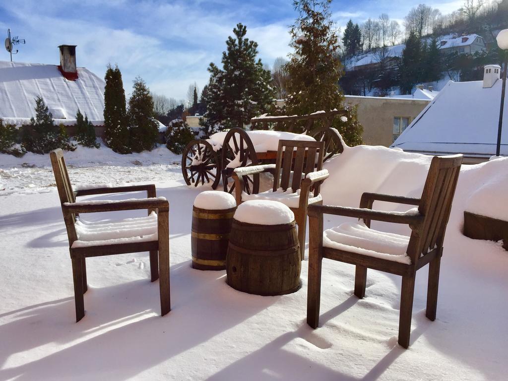 Hotel & Penzion Grand Matej Banska Stiavnica Bagian luar foto