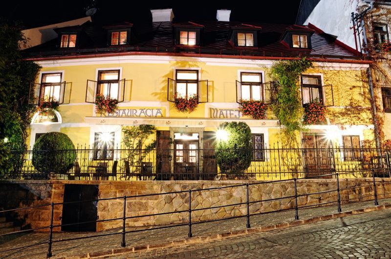 Hotel & Penzion Grand Matej Banska Stiavnica Bagian luar foto