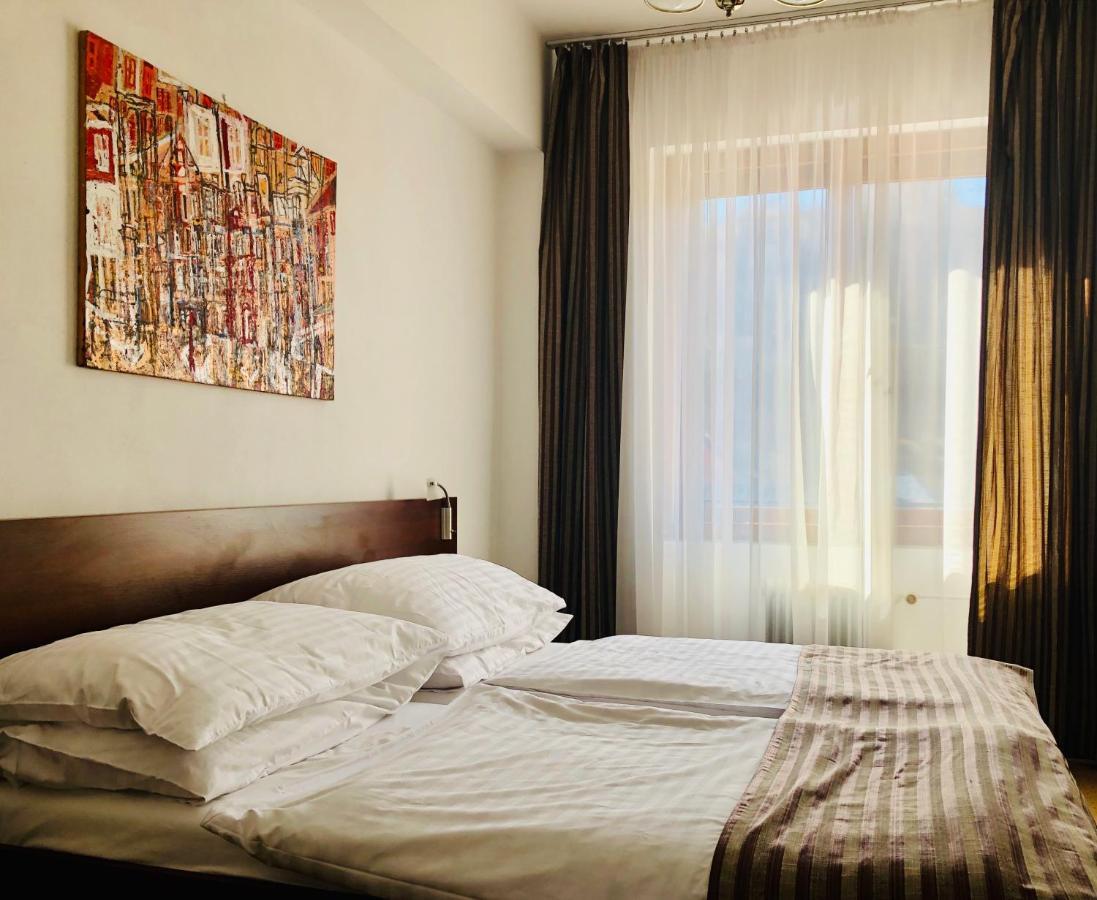 Hotel & Penzion Grand Matej Banska Stiavnica Bagian luar foto